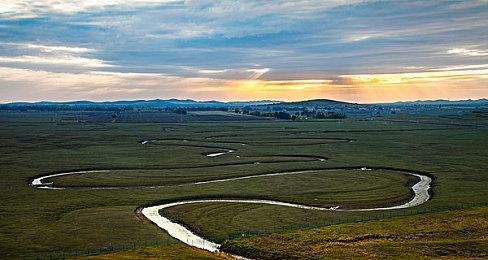 《LOOP8 降神》体力与精力游戏系统介绍